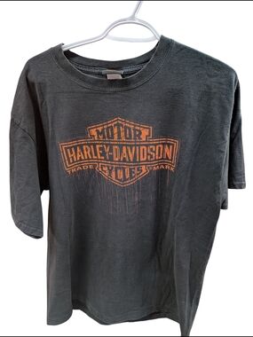Vintage Moto Harley-Davidson Boston Black T-shirt with Orange Logo Patch
